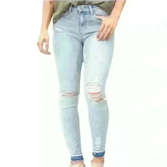 Flying Monkey Denim - NWT Flying Monkey

Beach House Mid Rise Ankle Skinny size 27